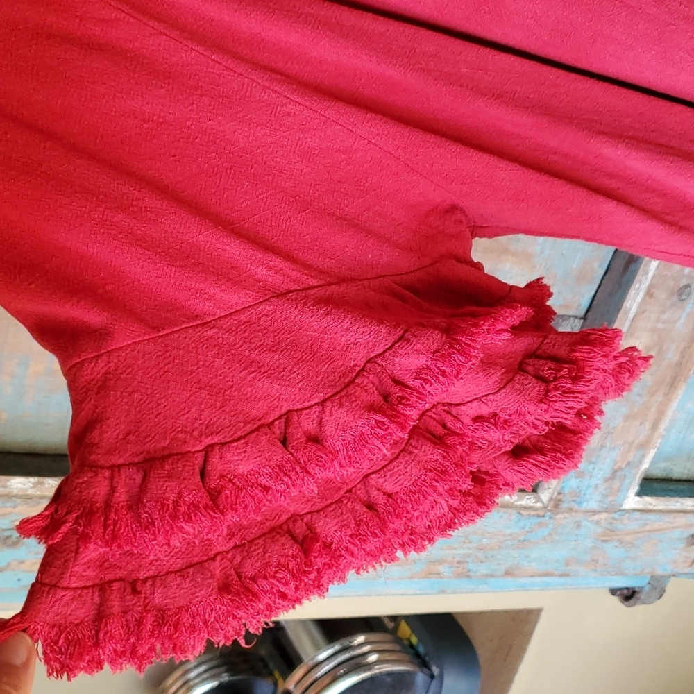 Fun, flowy red top - Picture 2 of 5